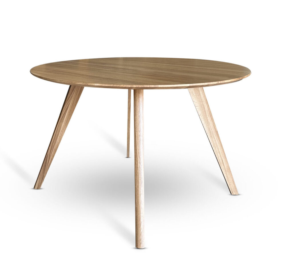 Drewniane stoły 